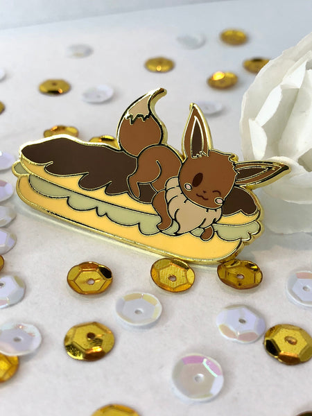 Eevee Eclair | Eevee Pokésweets Pokémon Enamel Pin